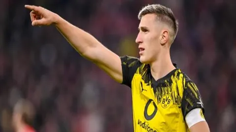 里萨破纪录砍下36分，字母哥31分9板，老鹰狂胜雄鹿145-124