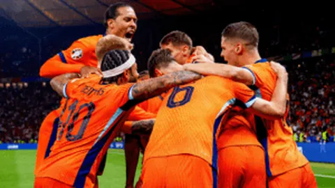 伊拉克世预赛激战玻利维亚，专家全胜分析大乐透期号